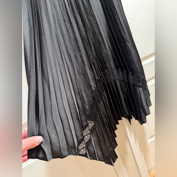 NWT. Karl Lagerfeld Monogramed Mixed-Media Pleated Midi Dress - Picture 7 of 10